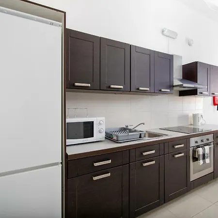 아파트 Modern 2 Bedroom