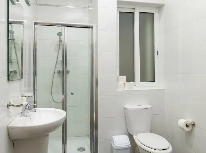 아파트 Modern 2 Bedroom 음시다